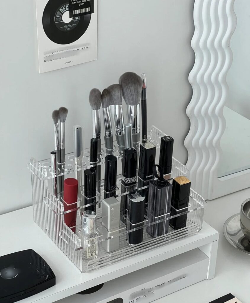 small- lipstick-holder